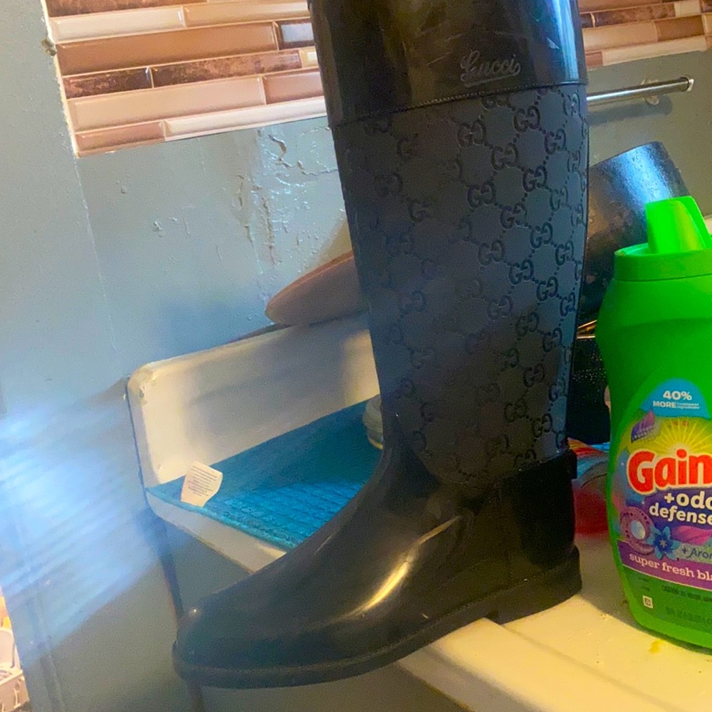 Gucci rain boots